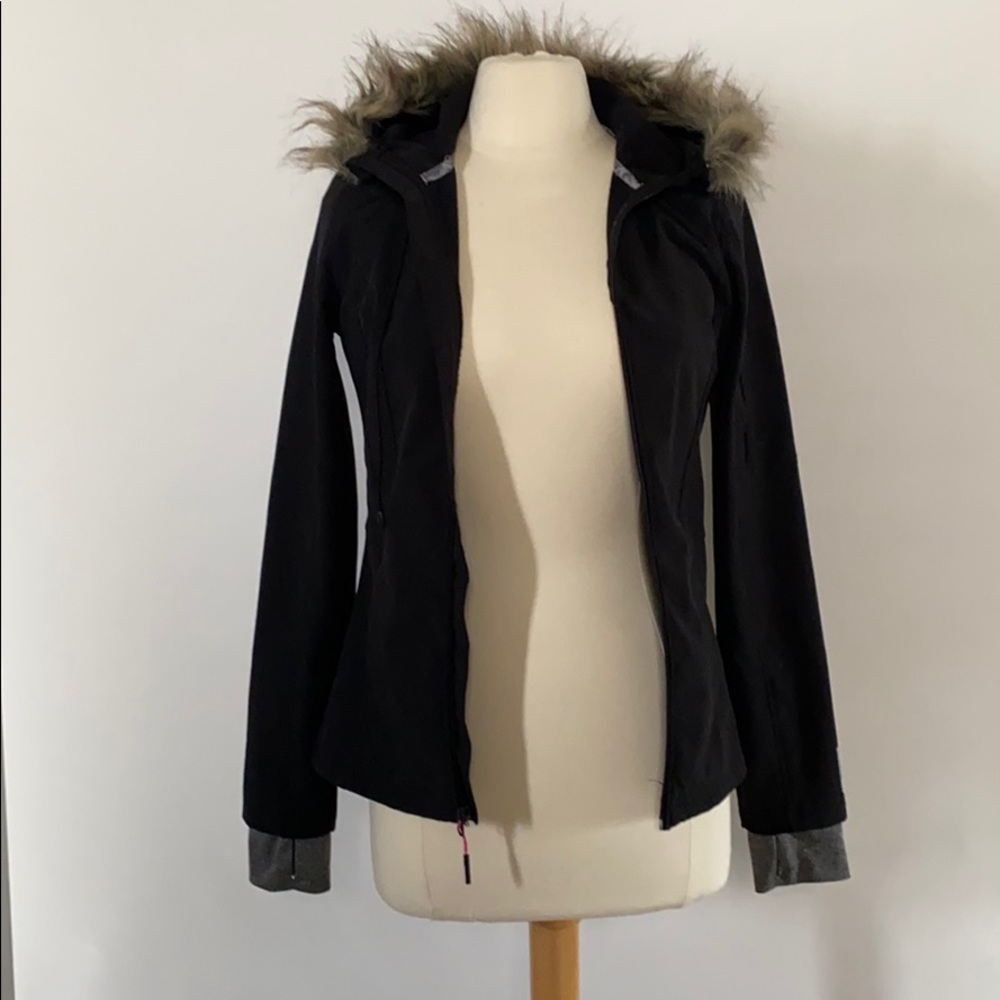 Black mondetta rain jacket with fur lined hood